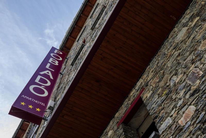 Aparthotel Poblado Arinsal Exterior photo
