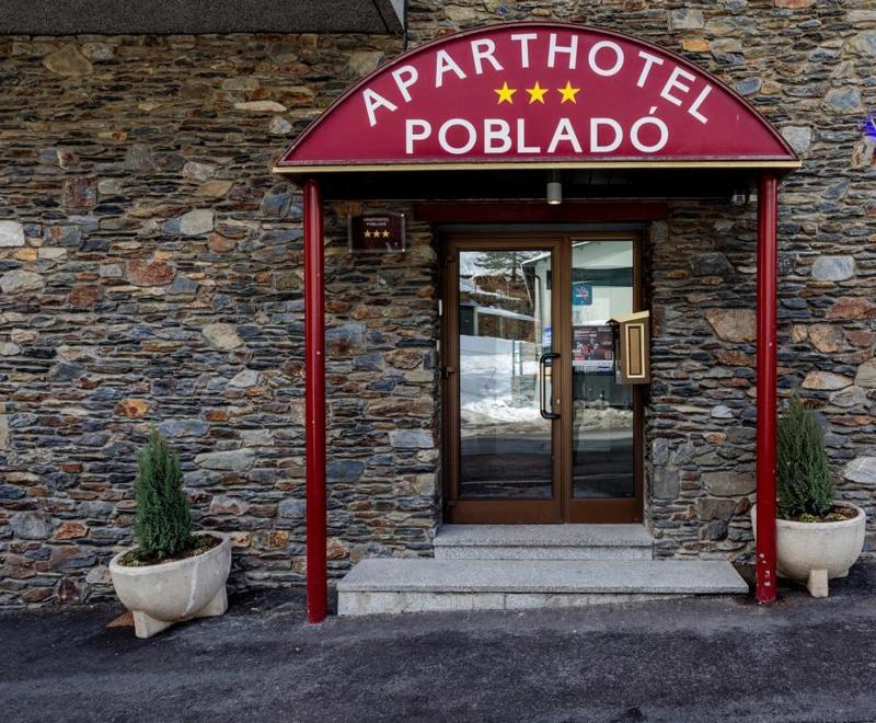 Aparthotel Poblado Arinsal Exterior photo